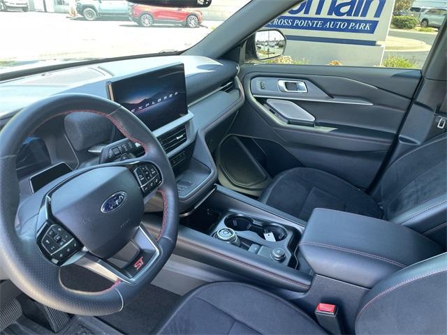used 2025 Ford Explorer car, priced at $51,887
