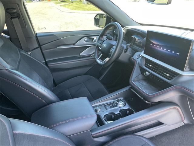 used 2025 Ford Explorer car, priced at $51,887