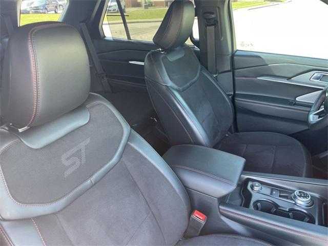 used 2025 Ford Explorer car, priced at $51,887