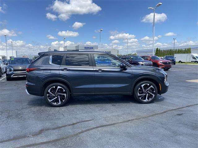 used 2024 Mitsubishi Outlander car, priced at $26,319