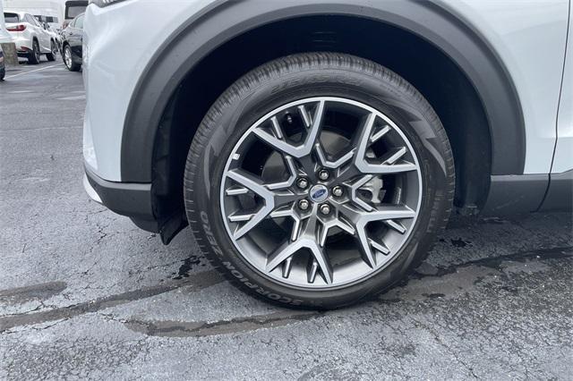 used 2025 Ford Explorer car, priced at $50,995