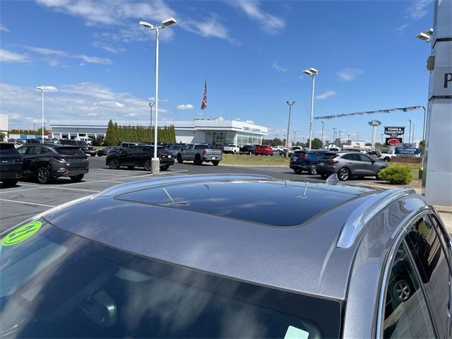 used 2021 Buick Envision car, priced at $23,313