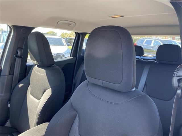 used 2020 Jeep Renegade car, priced at $16,287