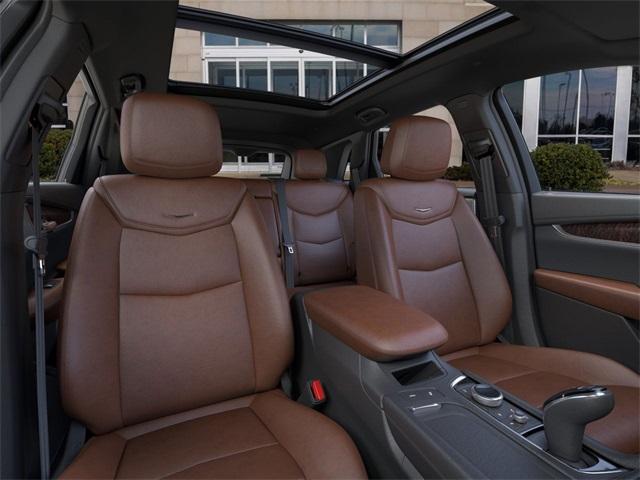 new 2025 Cadillac XT5 car, priced at $58,250