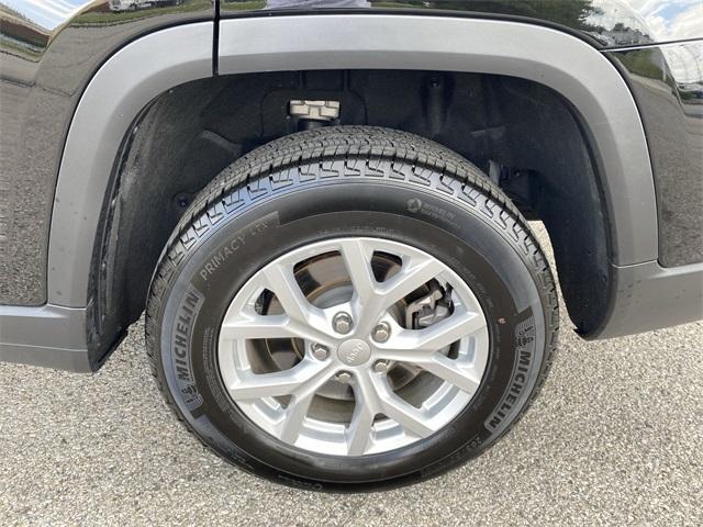 used 2024 Jeep Grand Cherokee L car, priced at $45,997