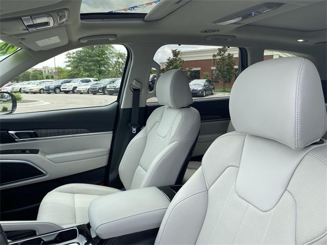 used 2024 Kia Telluride car, priced at $42,925