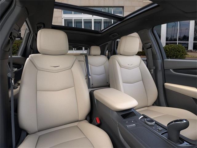 new 2025 Cadillac XT5 car, priced at $63,205