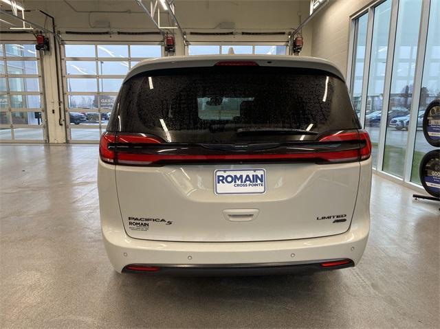 used 2021 Chrysler Pacifica car, priced at $29,667