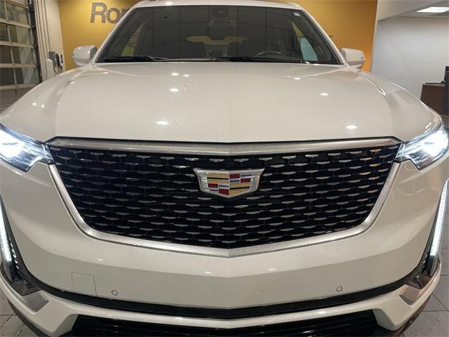 used 2023 Cadillac XT6 car, priced at $34,678