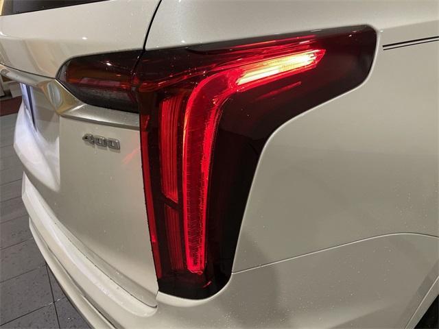used 2023 Cadillac XT6 car, priced at $34,678