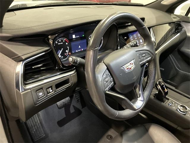 used 2023 Cadillac XT6 car, priced at $34,678