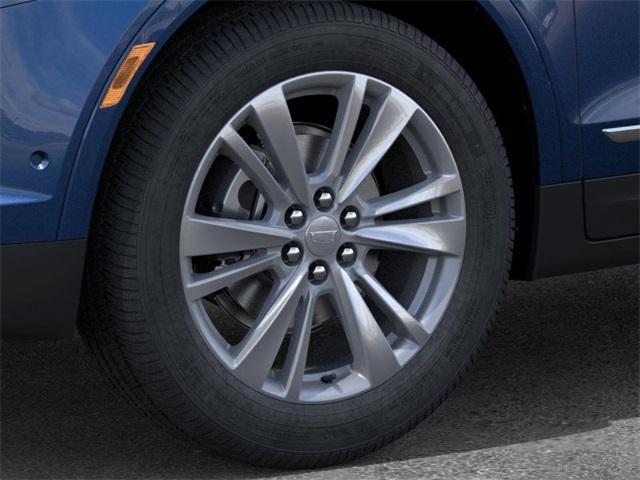 new 2025 Cadillac XT5 car, priced at $53,505