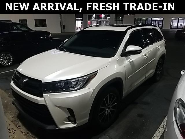 used 2018 Toyota Highlander car, priced at $21,918