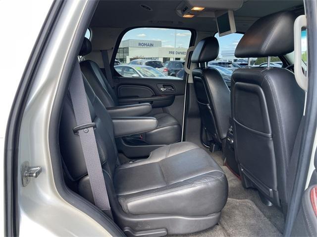 used 2009 Cadillac Escalade car, priced at $10,767