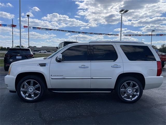 used 2009 Cadillac Escalade car, priced at $10,767