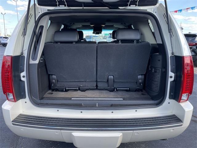 used 2009 Cadillac Escalade car, priced at $10,767