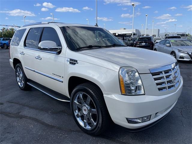 used 2009 Cadillac Escalade car, priced at $10,767
