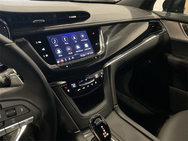 used 2024 Cadillac XT6 car, priced at $48,477