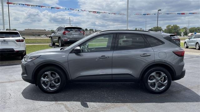 used 2025 Ford Escape car, priced at $25,224