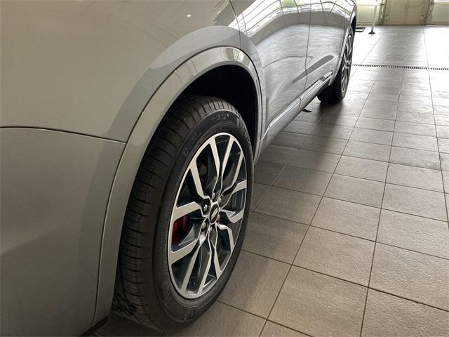 used 2024 Cadillac XT6 car, priced at $55,443