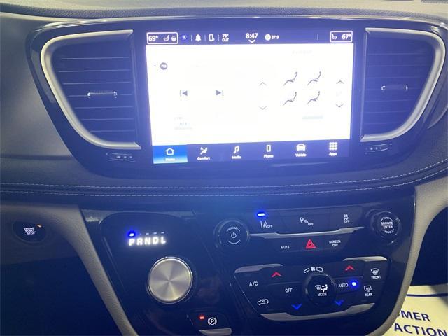 used 2023 Chrysler Pacifica Hybrid car, priced at $25,997