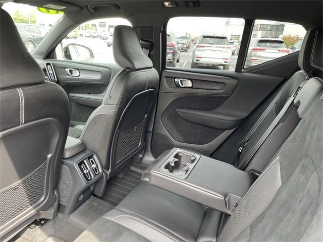 used 2019 Volvo XC40 car, priced at $22,971