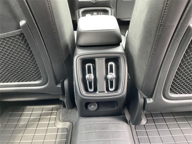 used 2019 Volvo XC40 car, priced at $22,971