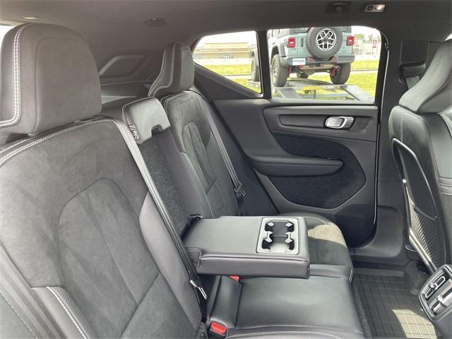 used 2019 Volvo XC40 car, priced at $22,971