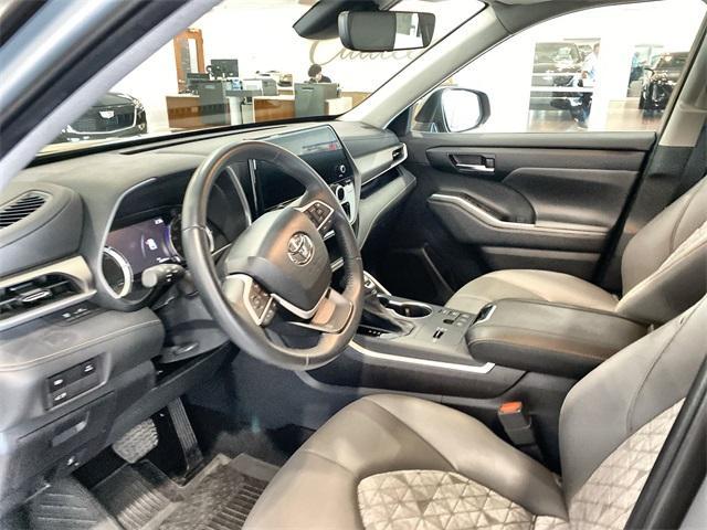 used 2023 Toyota Highlander Hybrid car, priced at $42,995