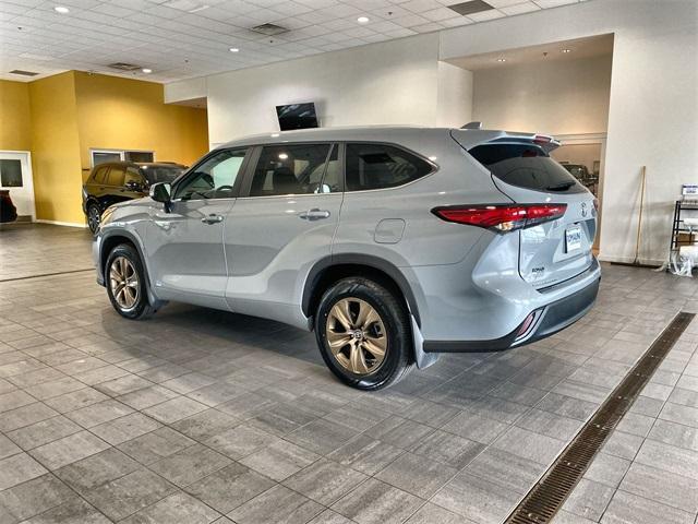 used 2023 Toyota Highlander Hybrid car, priced at $42,995