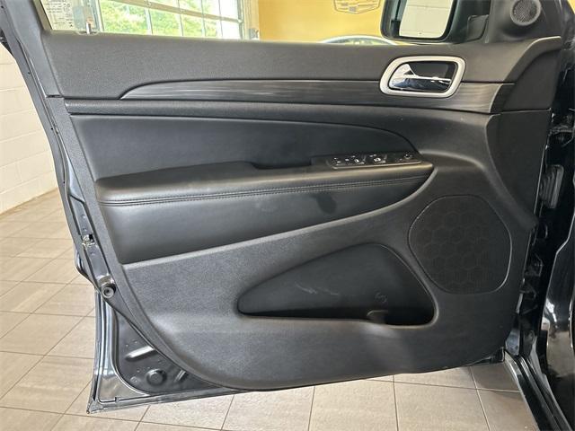 used 2021 Jeep Grand Cherokee car, priced at $24,356
