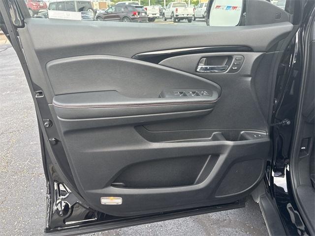 used 2021 Honda Pilot car, priced at $29,233
