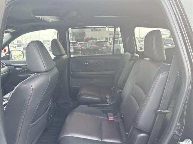 used 2021 Honda Pilot car, priced at $29,233