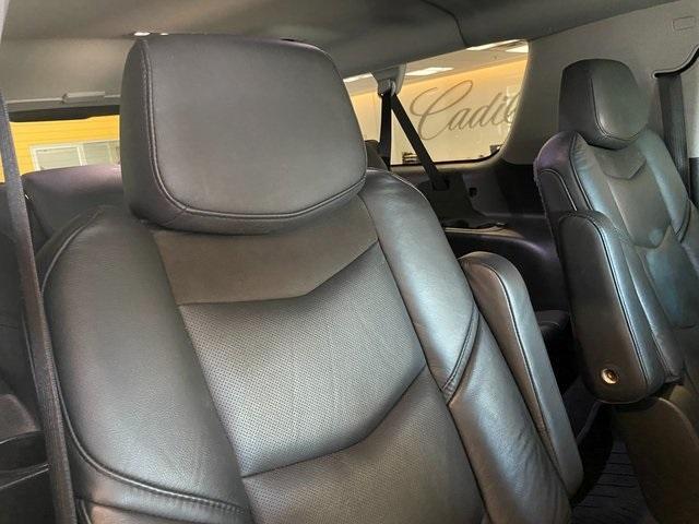 used 2020 Cadillac Escalade ESV car, priced at $43,215