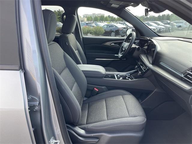 used 2024 Chevrolet Traverse car, priced at $37,995