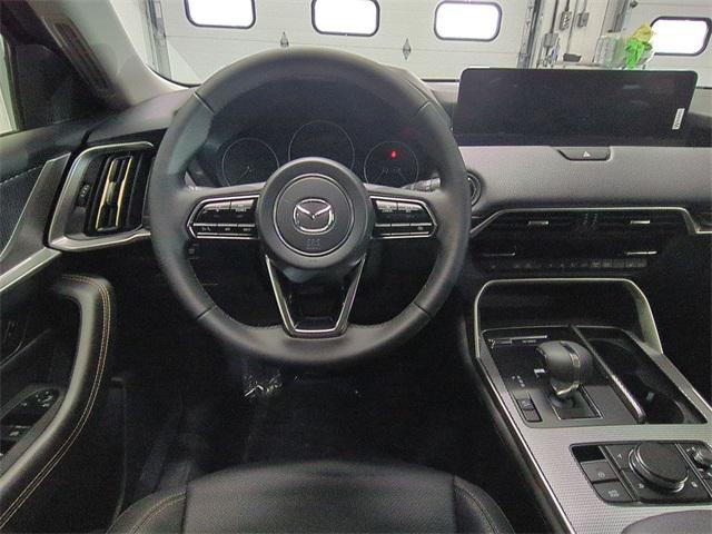 new 2025 Mazda CX-90 car, priced at $41,095