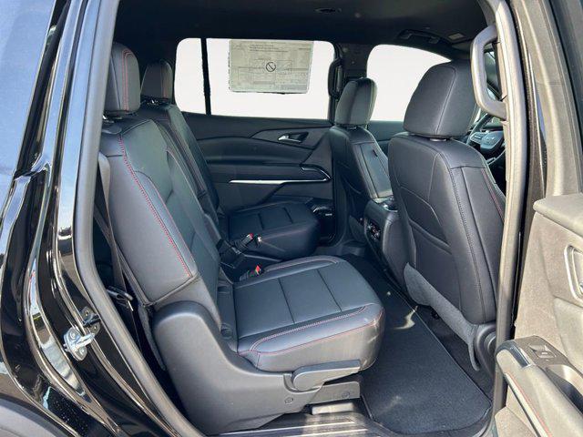 new 2025 Chevrolet Traverse car, priced at $55,020