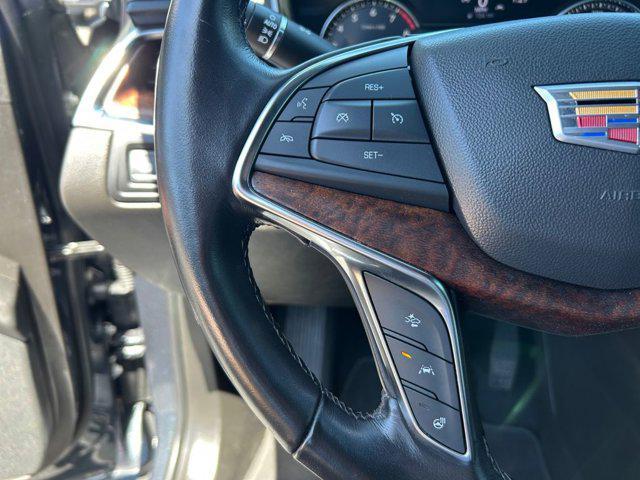 used 2022 Cadillac XT5 car, priced at $36,759