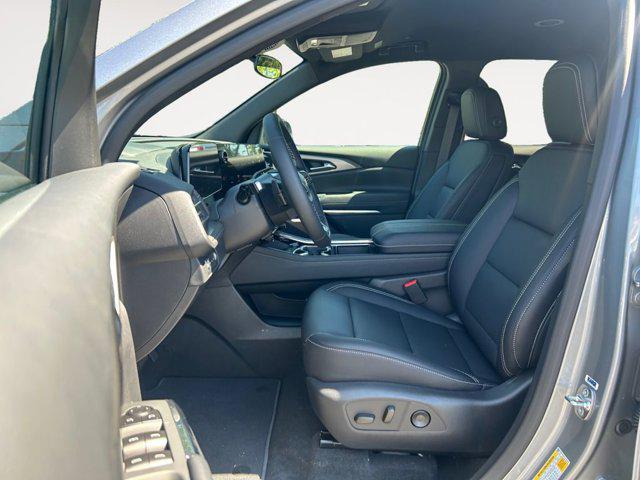 new 2025 Chevrolet Traverse car, priced at $45,195