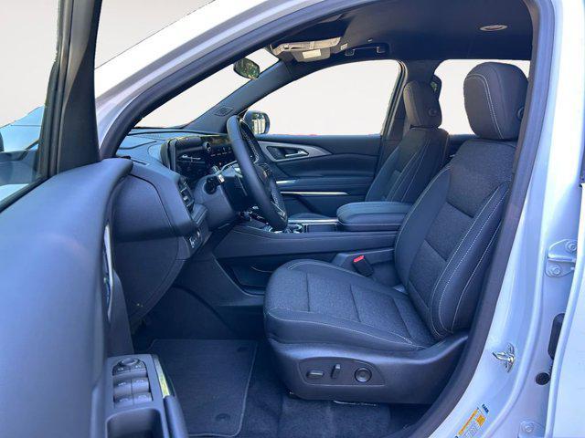 new 2025 Chevrolet Traverse car, priced at $43,890