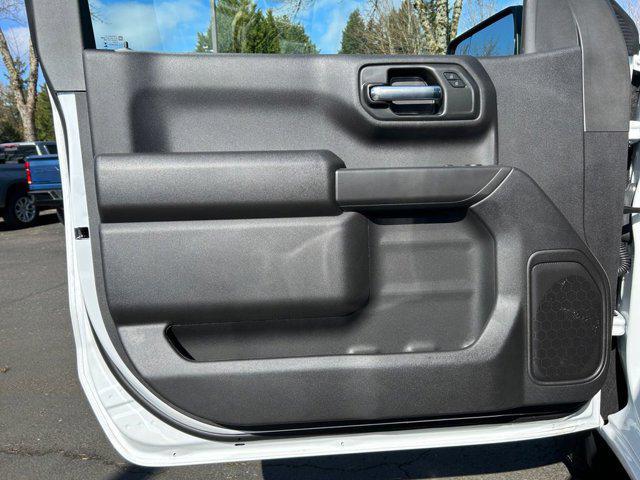 new 2025 GMC Sierra 1500 car, priced at $40,706
