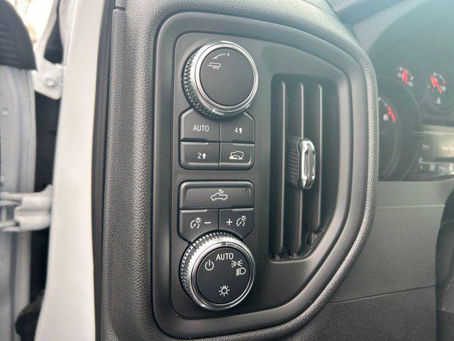 new 2025 GMC Sierra 1500 car, priced at $45,826
