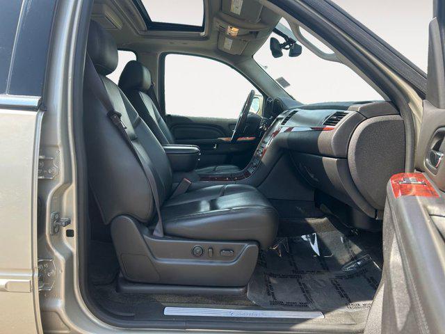 used 2014 Cadillac Escalade car, priced at $18,045