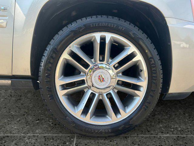 used 2014 Cadillac Escalade car, priced at $18,045