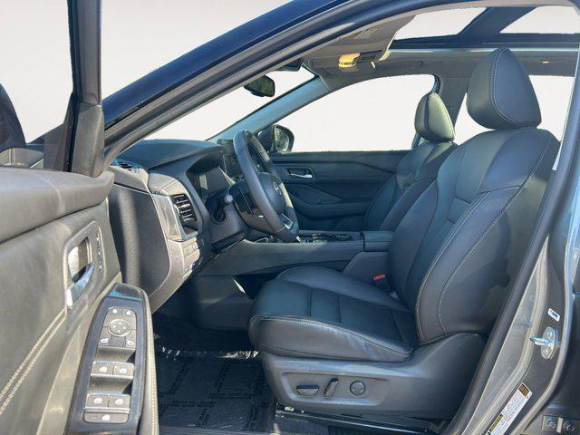used 2024 Nissan Rogue car, priced at $32,999