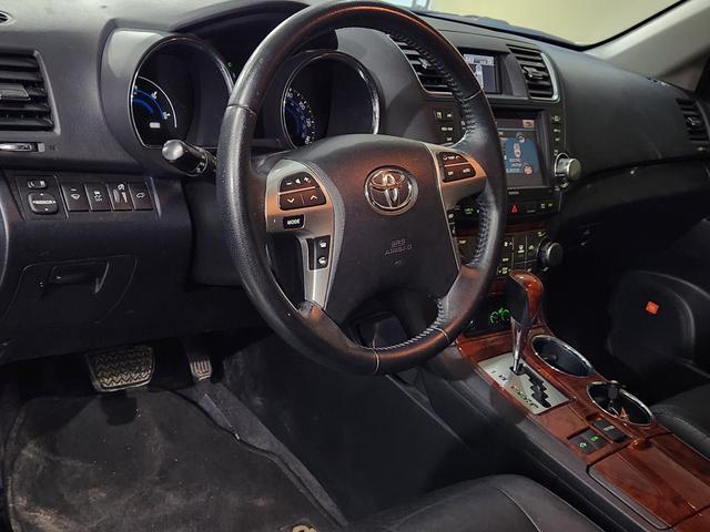 used 2012 Toyota Highlander Hybrid car, priced at $16,900