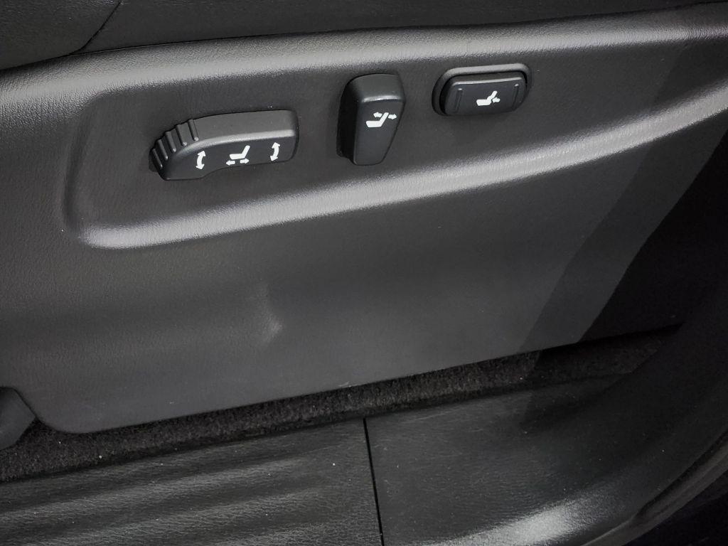 used 2014 INFINITI QX80 car, priced at $15,900