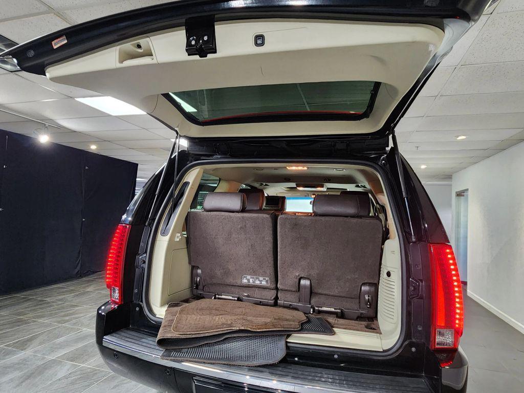 used 2011 Cadillac Escalade EXT car, priced at $16,900