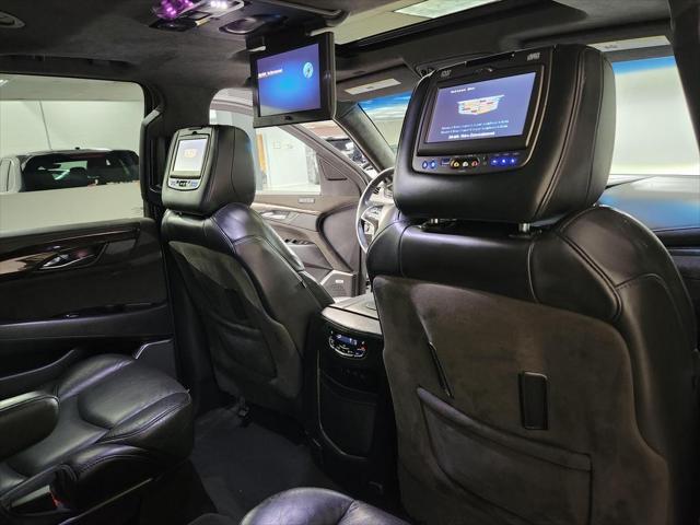 used 2018 Cadillac Escalade ESV car, priced at $33,900