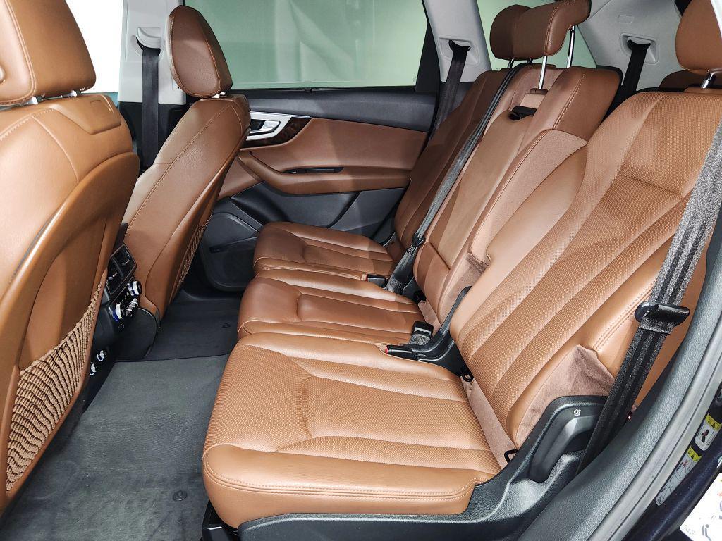 used 2019 Audi Q7 car, priced at $20,900